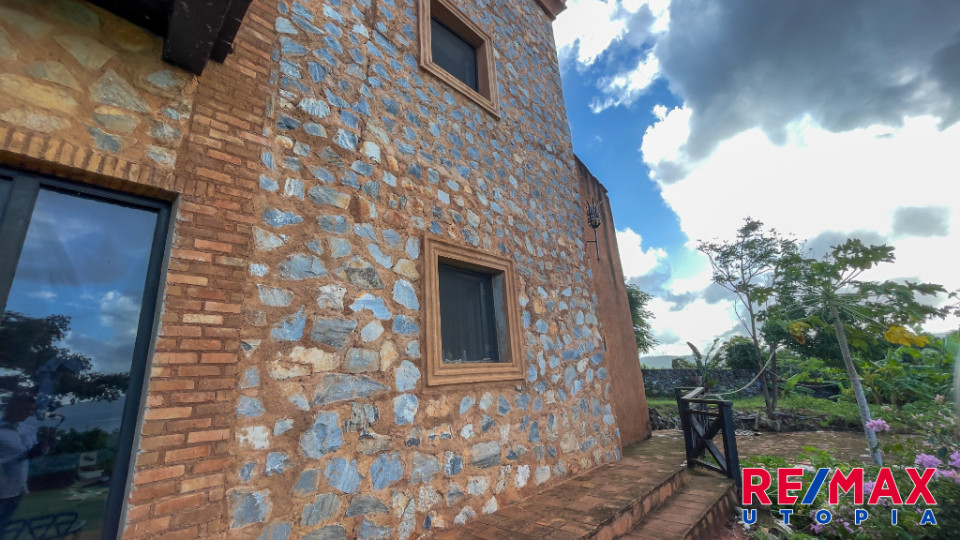 Property view 12