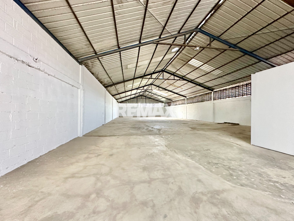 Industrial Unit en SANTIAGO, ENSANCHE PEREZ