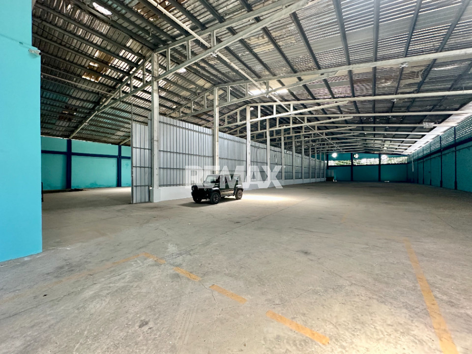 Industrial Unit en SANTIAGO, ENSANCHE PEREZ