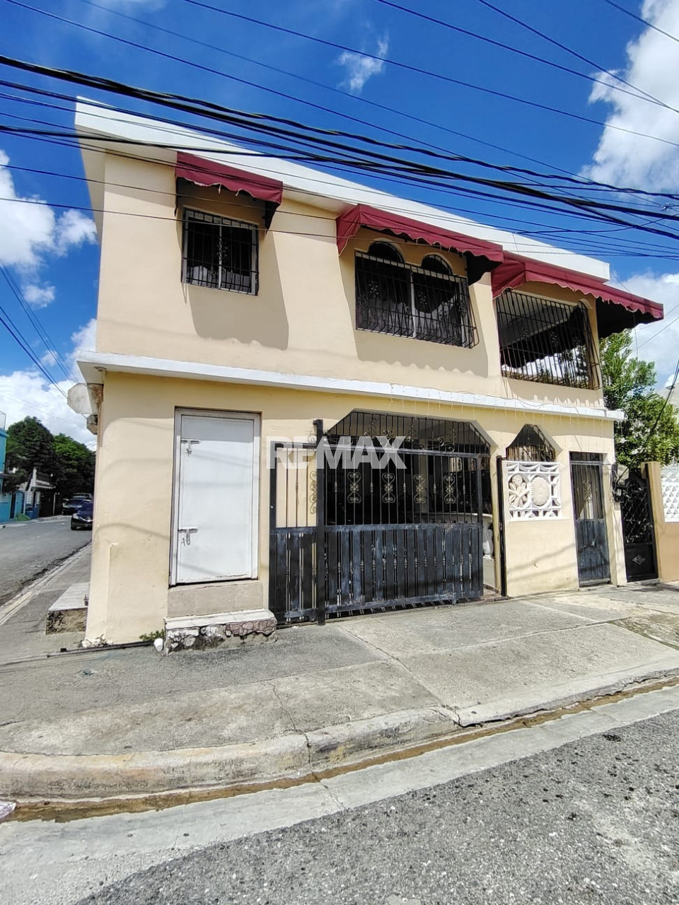 Casa en SANTO DOMINGO ESTE, URBANIZACIÓN LOS PRADOS DE SAN LUIS
