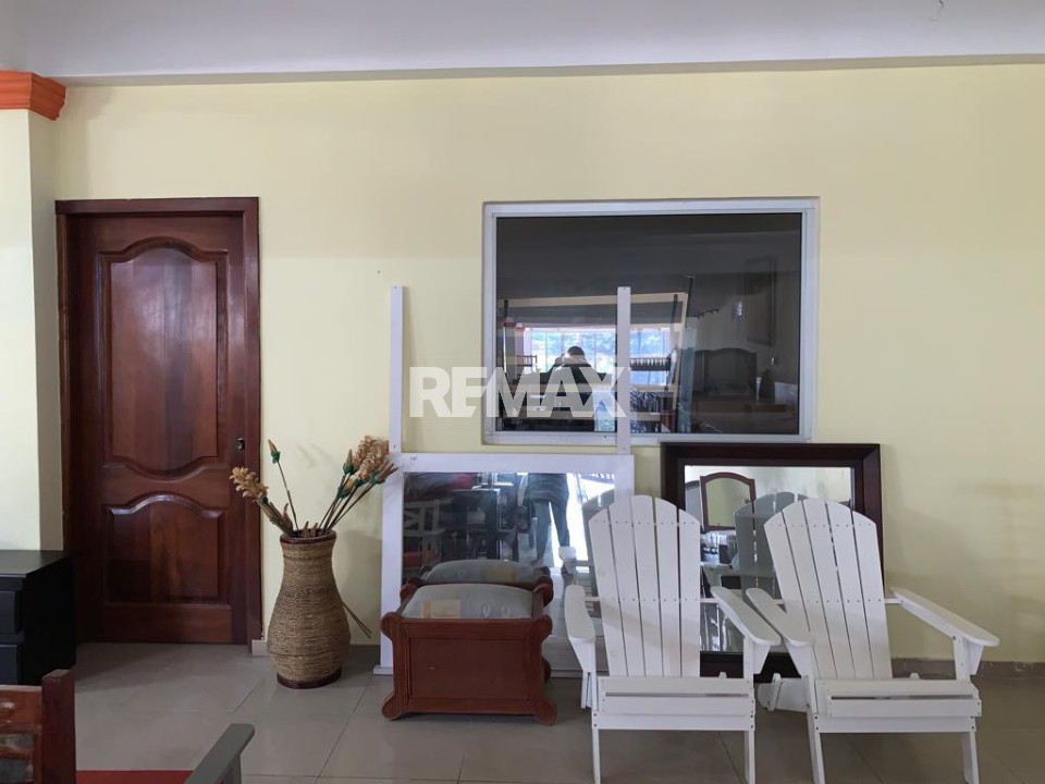 Local Comercial de 2 Niveles en Venta – Excelente Ubicación - 3