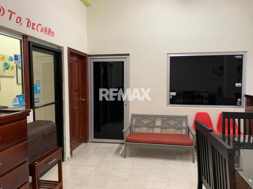 Local Comercial de 2 Niveles en Venta – Excelente Ubicación - 8