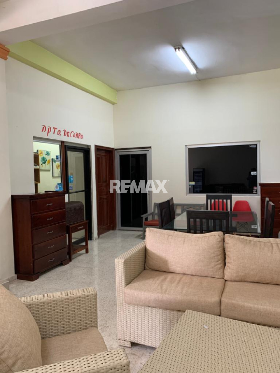 Local Comercial de 2 Niveles en Venta – Excelente Ubicación - 10