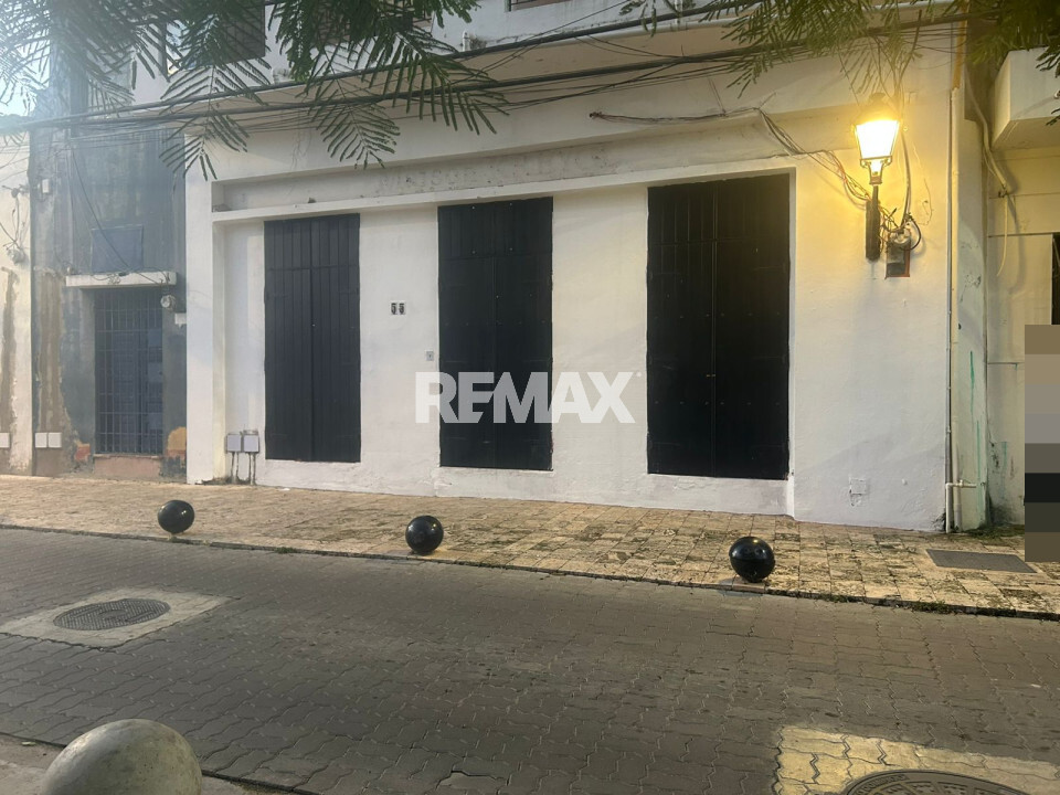 Local Comercial en SANTO DOMINGO DE GUZMÁN, ZONA COLONIAL