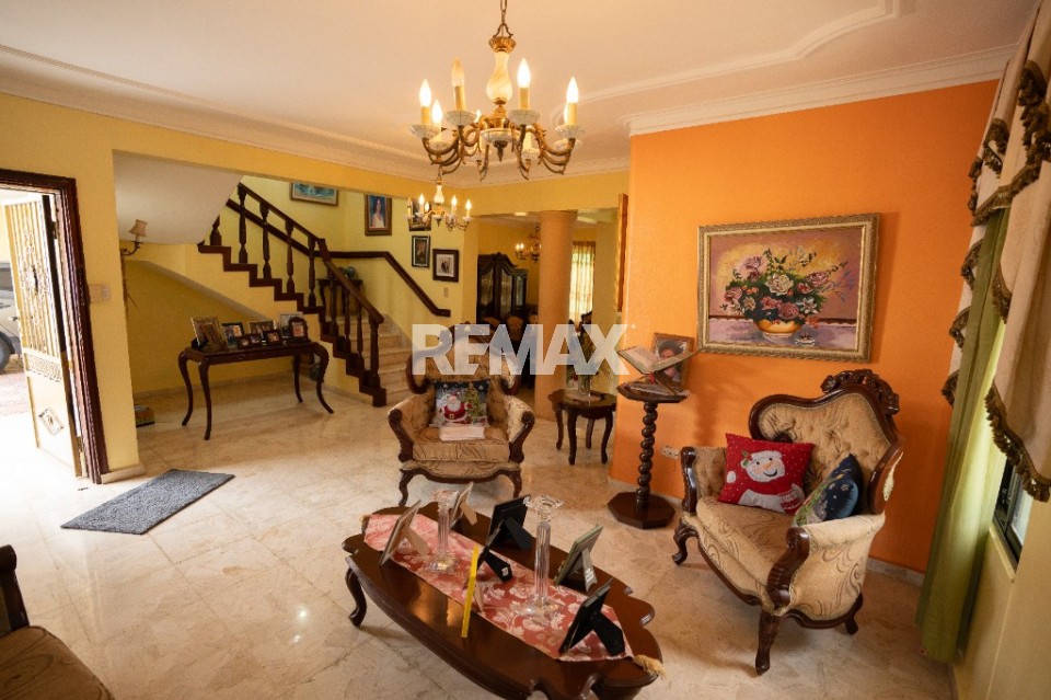 Casa en SANTO DOMINGO ESTE, REPARTO LOS TRES OJOS