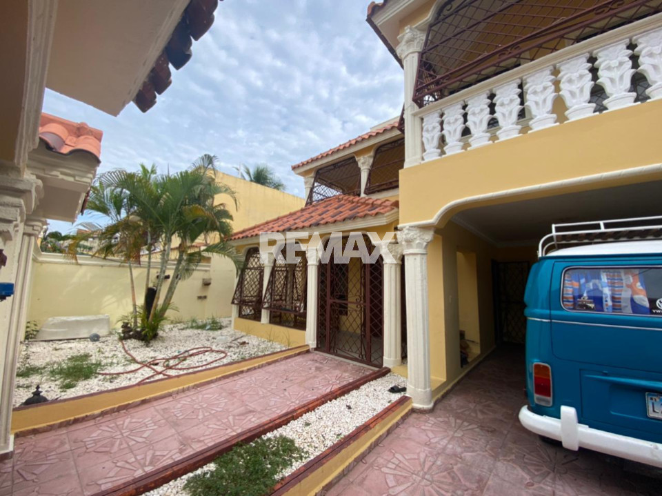 Casa en SANTO DOMINGO ESTE, TROPICAL DEL ESTE