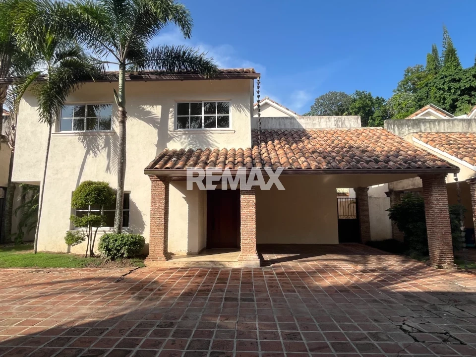 Casa en SANTO DOMINGO DE GUZMÁN, CUESTA HERMOSA III