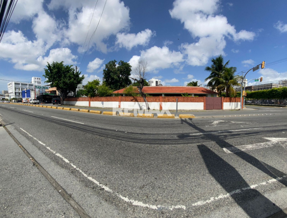 House en SANTO DOMINGO DE GUZMÁN, ENSANCHE SERRALLES
