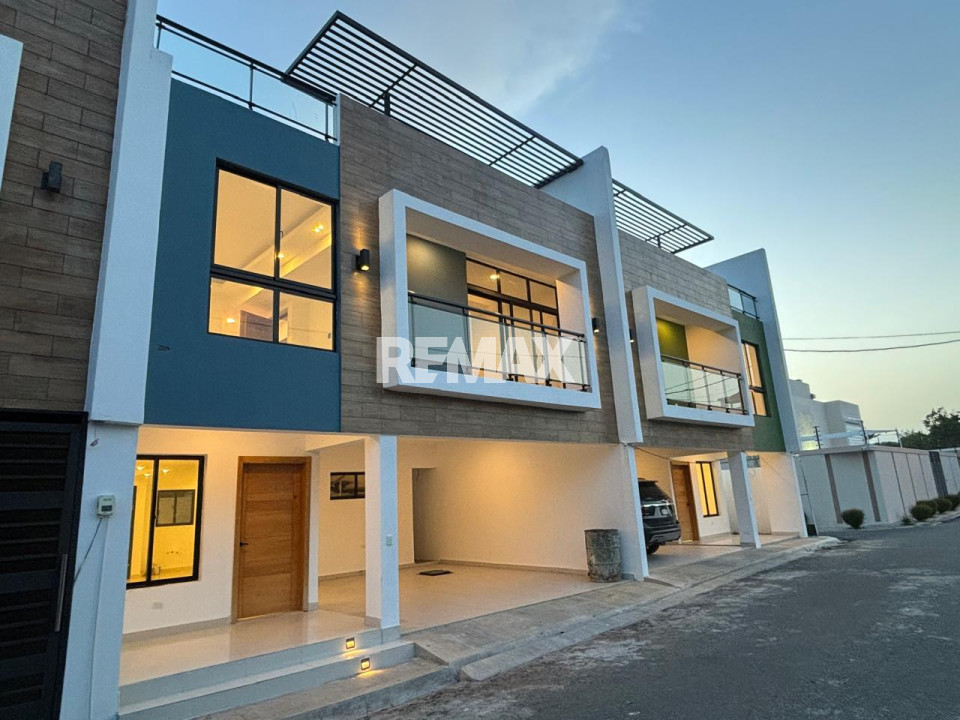 Proyecto de Casa en SANTO DOMINGO ESTE, PRADO ORIENTAL III