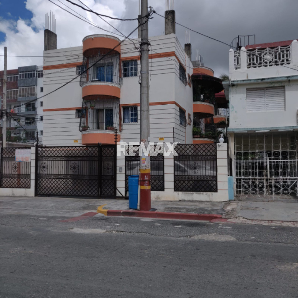 Building en SANTO DOMINGO ESTE, ENSANCHE OZAMA