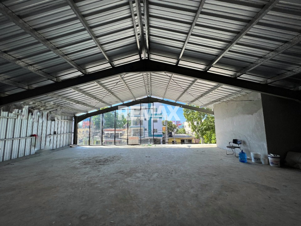 Local Comercial en SANTO DOMINGO ESTE, ENSANCHE OZAMA