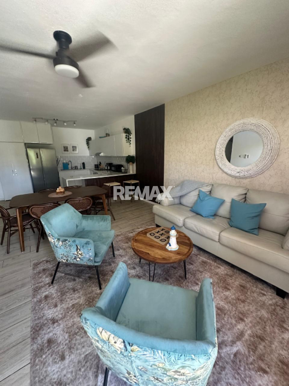 Apartamento con jardín y piscina privada - 1