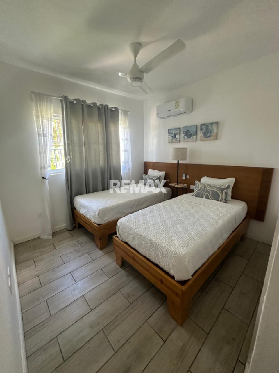 Apartamento con jardín y piscina privada - 4