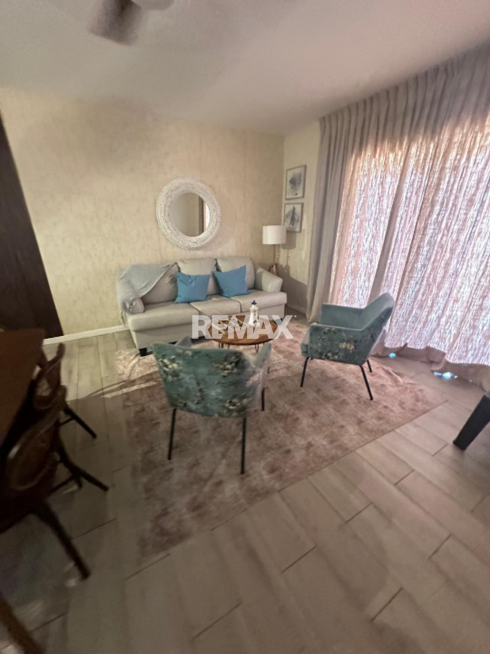 Apartamento con jardín y piscina privada - 6