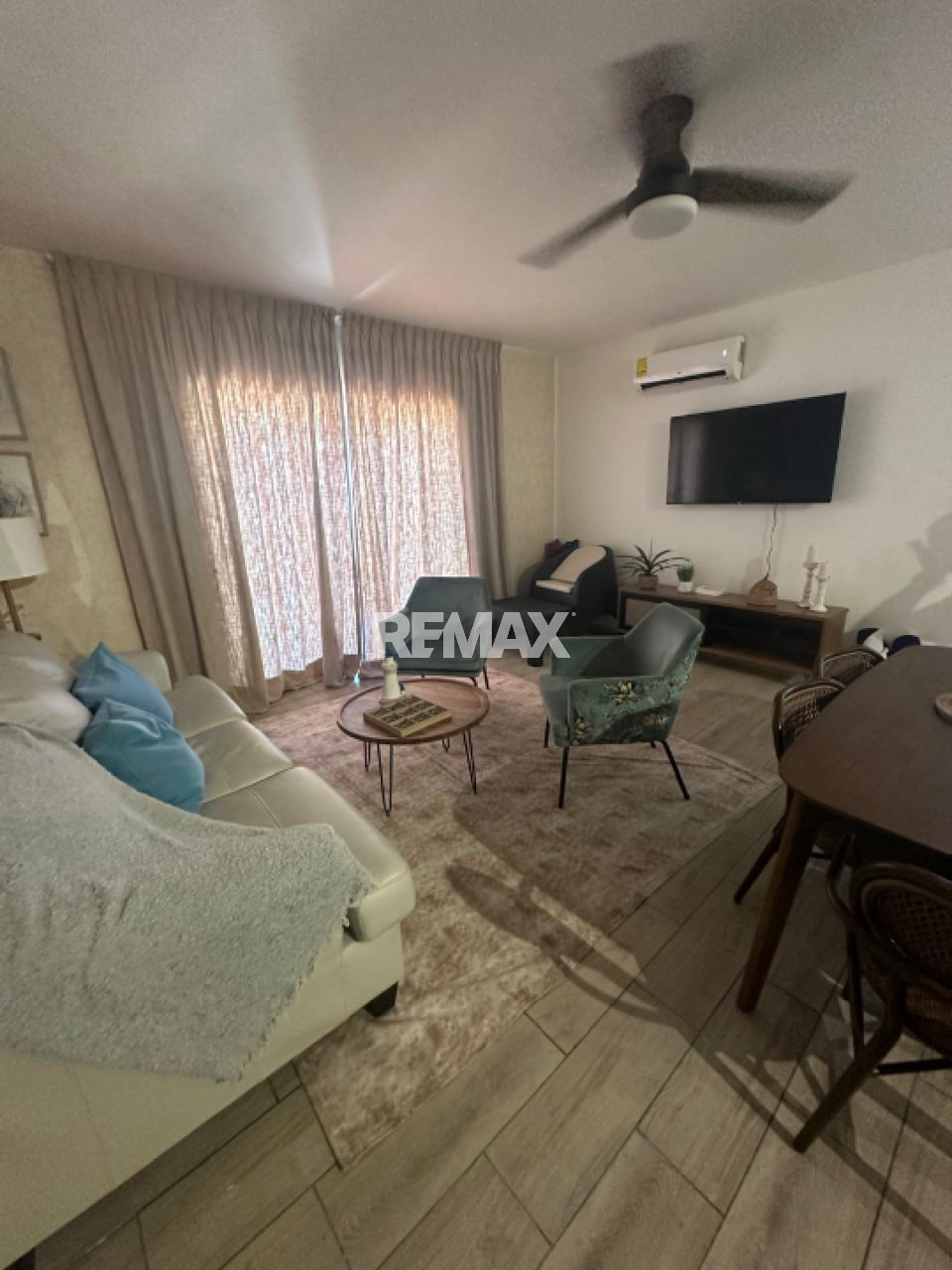 Apartamento con jardín y piscina privada - 5