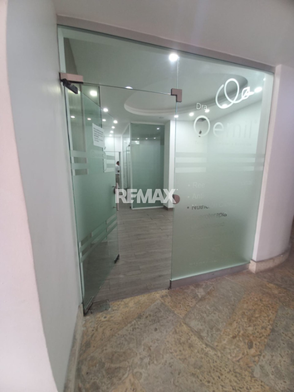 Local Comercial en SANTO DOMINGO DE GUZMÁN, PARAÍSO