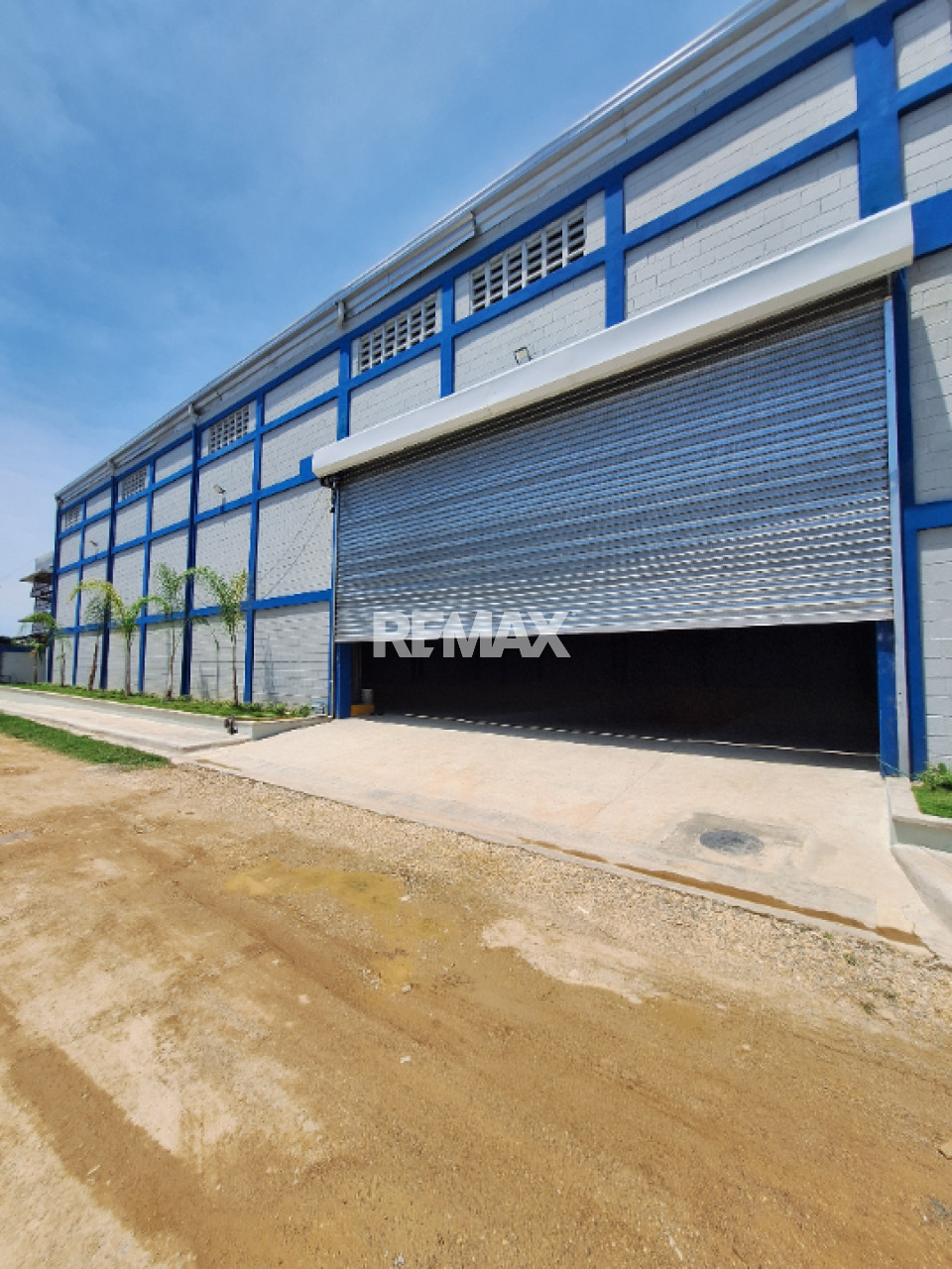 Nave Industrial en SANTO DOMINGO OESTE, URBANIZACIÓN ENGOMBE