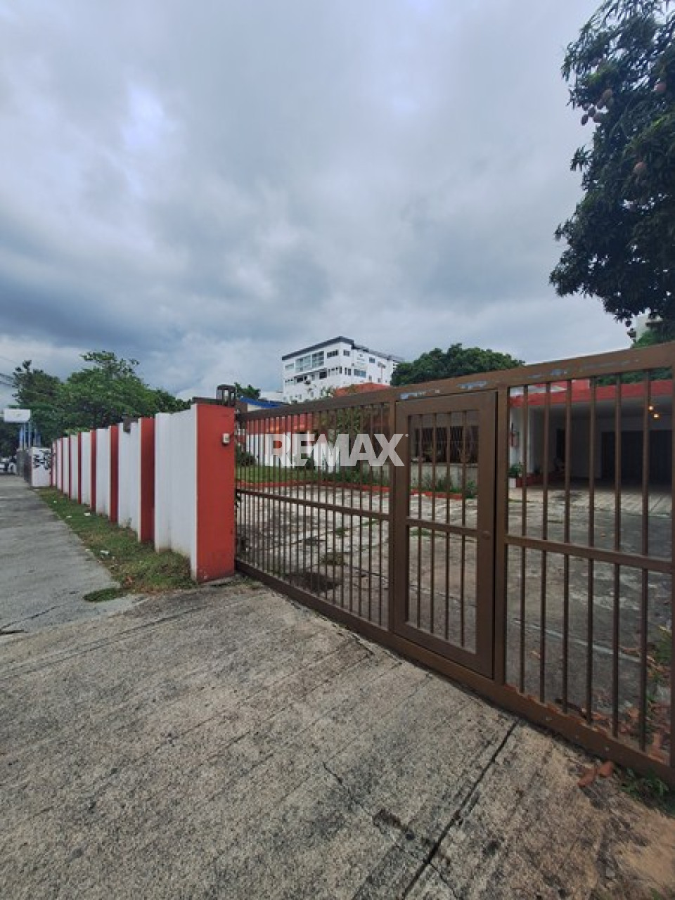 Commercial Space en SANTO DOMINGO DE GUZMÁN, EL MILLÓN