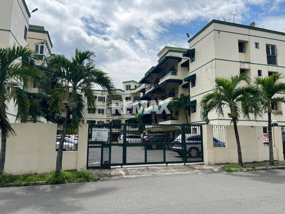 Apartamento en SANTO DOMINGO ESTE, ALMA ROSA II