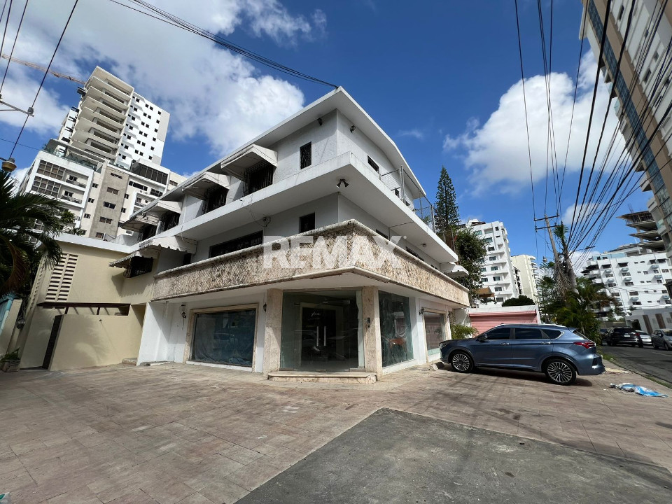 Local Comercial en SANTO DOMINGO DE GUZMÁN, ENSANCHE NACO