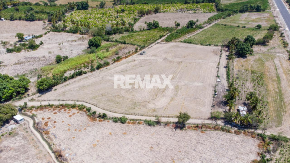 Terreno en LOS JOVILLOS, AZUA