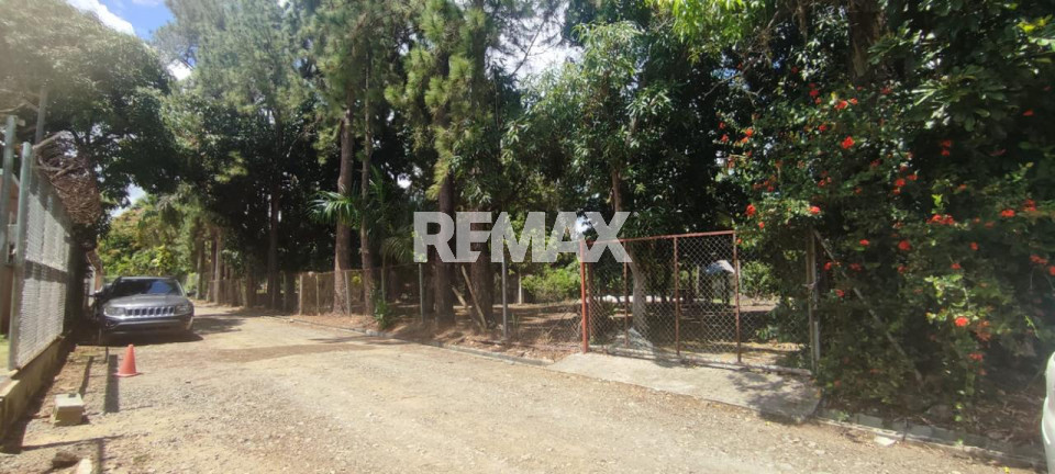 Terreno en LAS ACACIAS, SANTO DOMINGO DE GUZMÁN