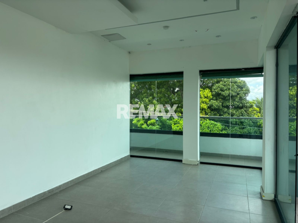 Commercial Space en SANTO DOMINGO ESTE, ALMA ROSA I