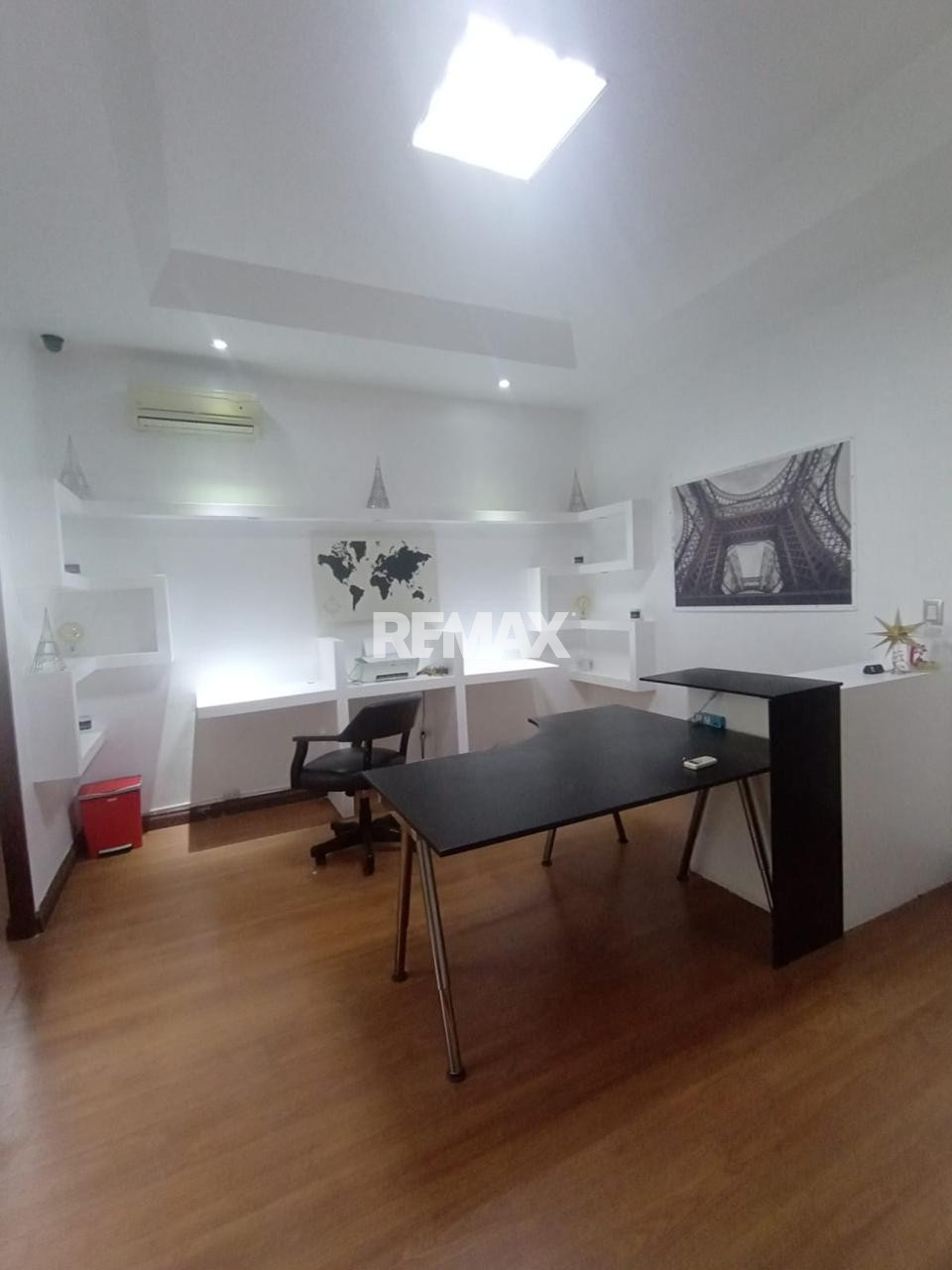 Local Comercial en SANTO DOMINGO DE GUZMÁN, ENSANCHE NACO