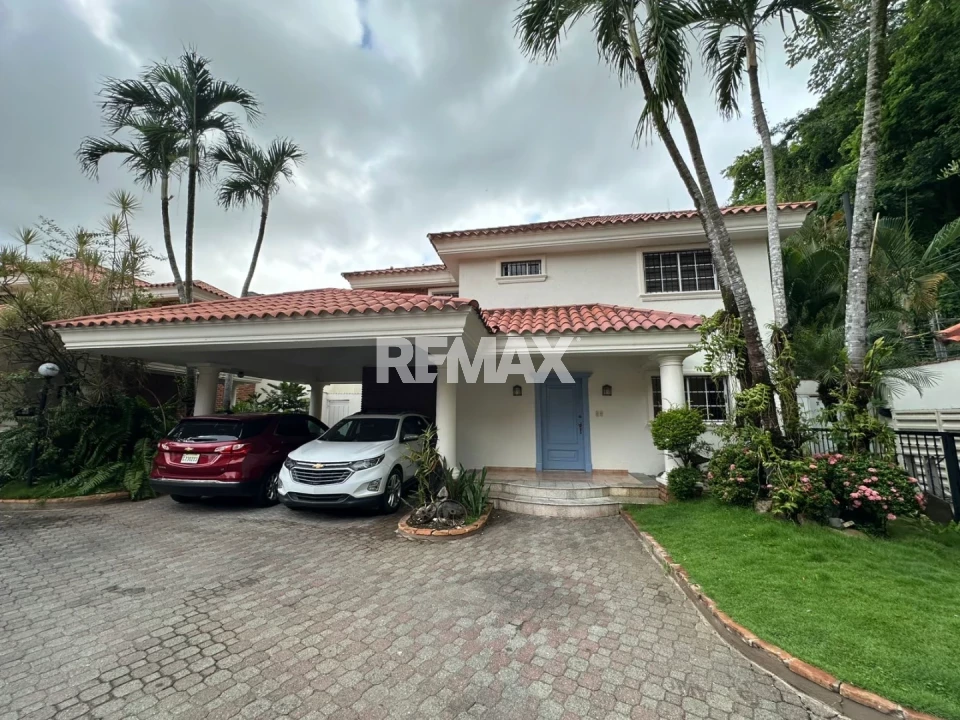 Casa en SANTO DOMINGO DE GUZMÁN, CUESTA HERMOSA III