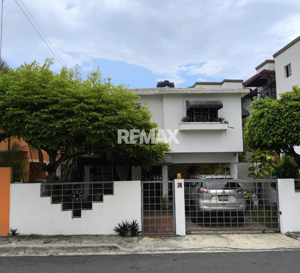 Casa en REPARTO LOS TRES OJOS, SANTO DOMINGO ESTE