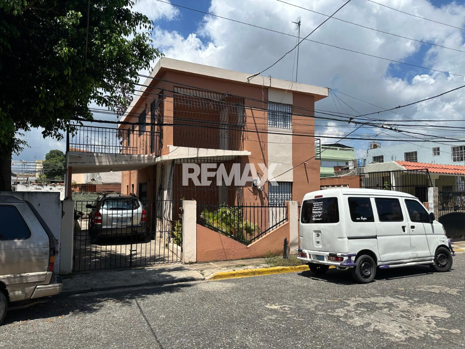 Casa en SANTO DOMINGO ESTE, RESPALDO VILLA CARMEN