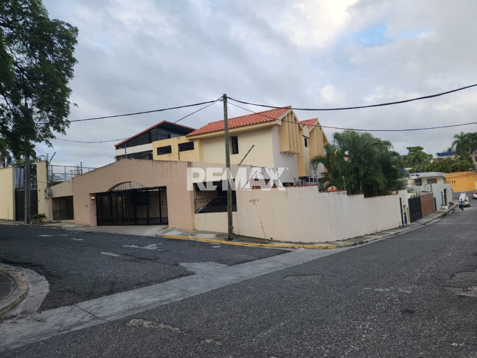 Casa en SANTO DOMINGO DE GUZMÁN, Viejo Arroyo Hondo