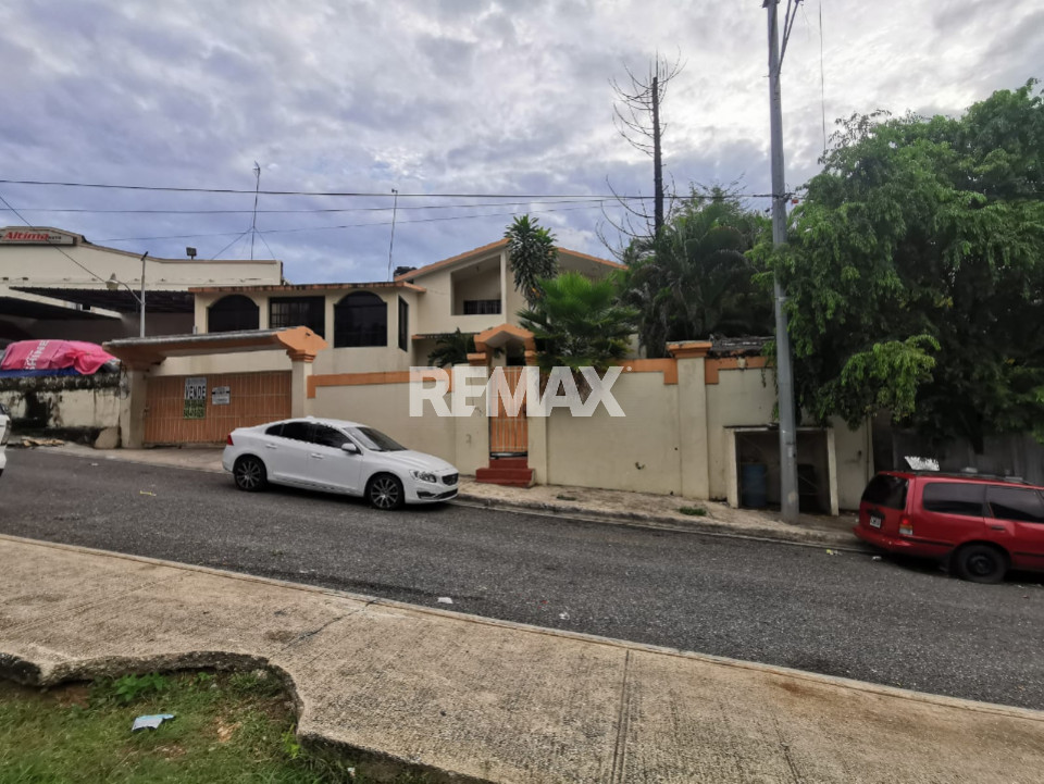Casa / Solar en SANTO DOMINGO DE GUZMÁN, LOS RÍOS