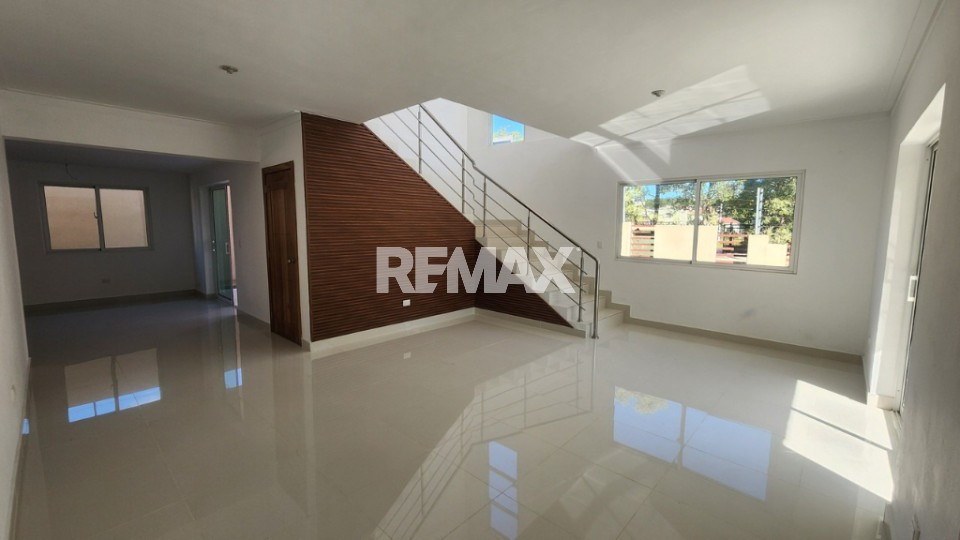 House en SANTO DOMINGO NORTE, CIUDAD MODELO