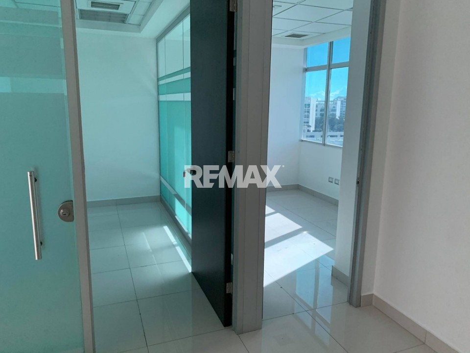 Local Comercial en SANTO DOMINGO DE GUZMÁN, BELLA VISTA