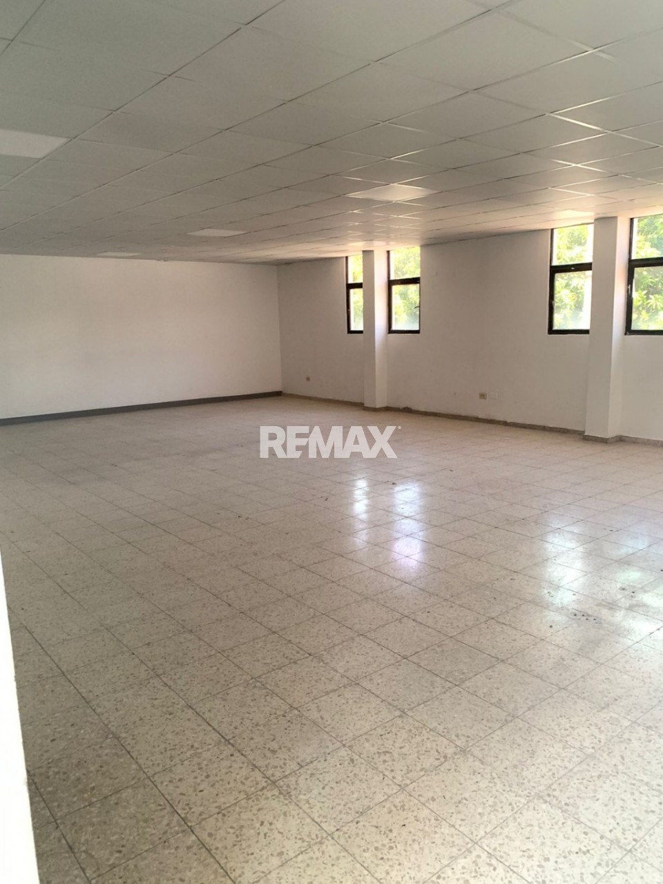 Local Comercial en SANTO DOMINGO DE GUZMÁN, ENSANCHE NACO