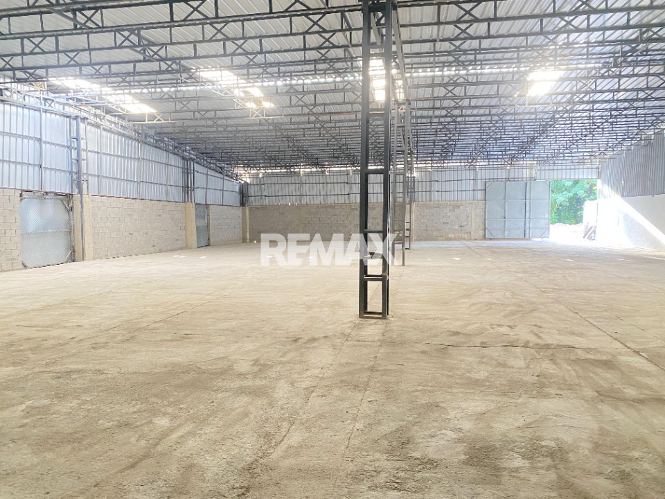 Nave Industrial en SANTO DOMINGO DE GUZMÁN, LOS GIRASOLES I