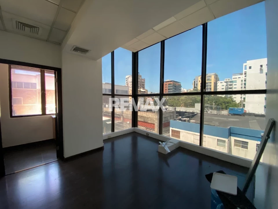 Office Space en SANTO DOMINGO DE GUZMÁN, EVARISTO MORALES