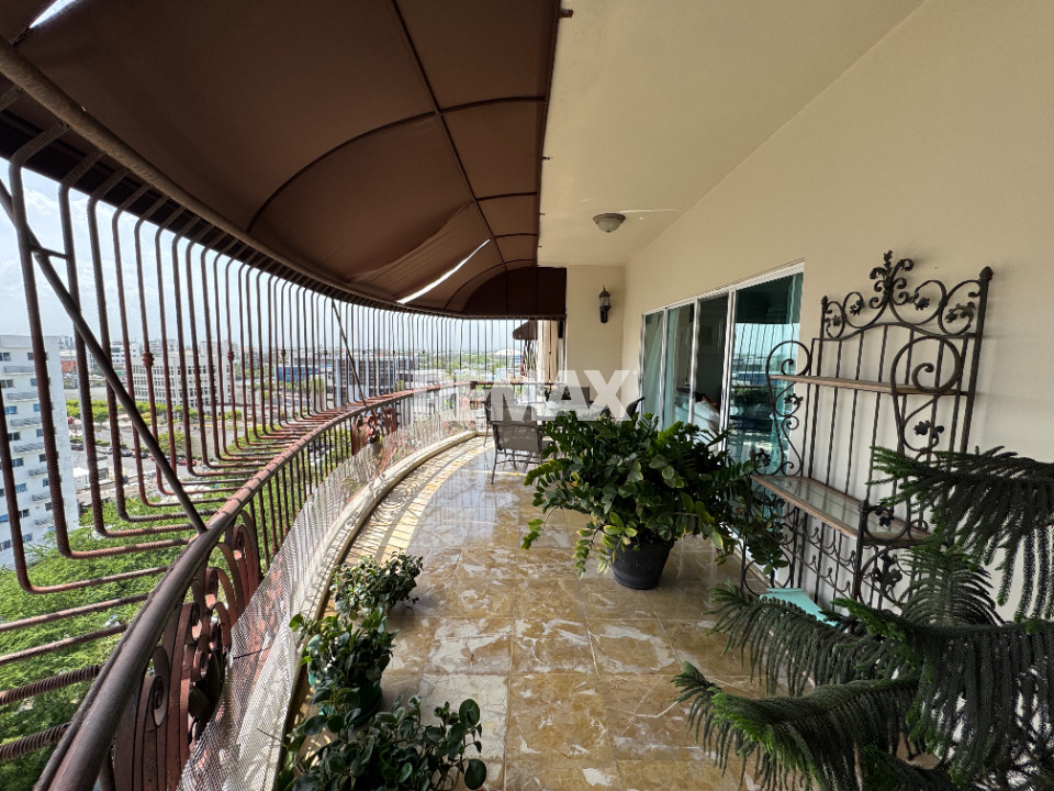 Penthouse en SANTO DOMINGO DE GUZMÁN, ENSANCHE NACO