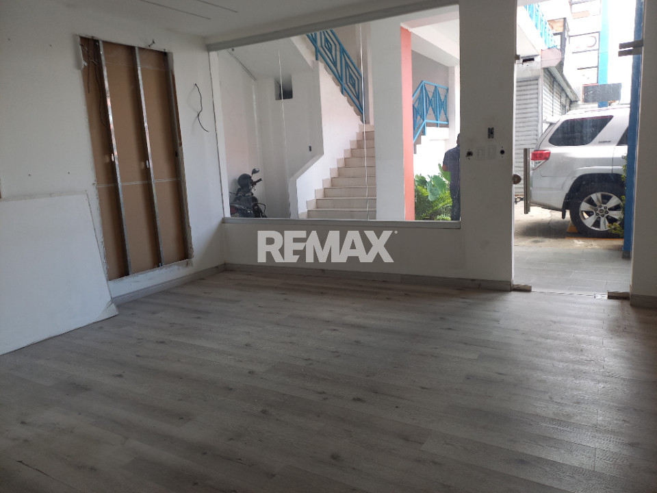Local Comercial en SANTO DOMINGO ESTE, VILLA CARMEN