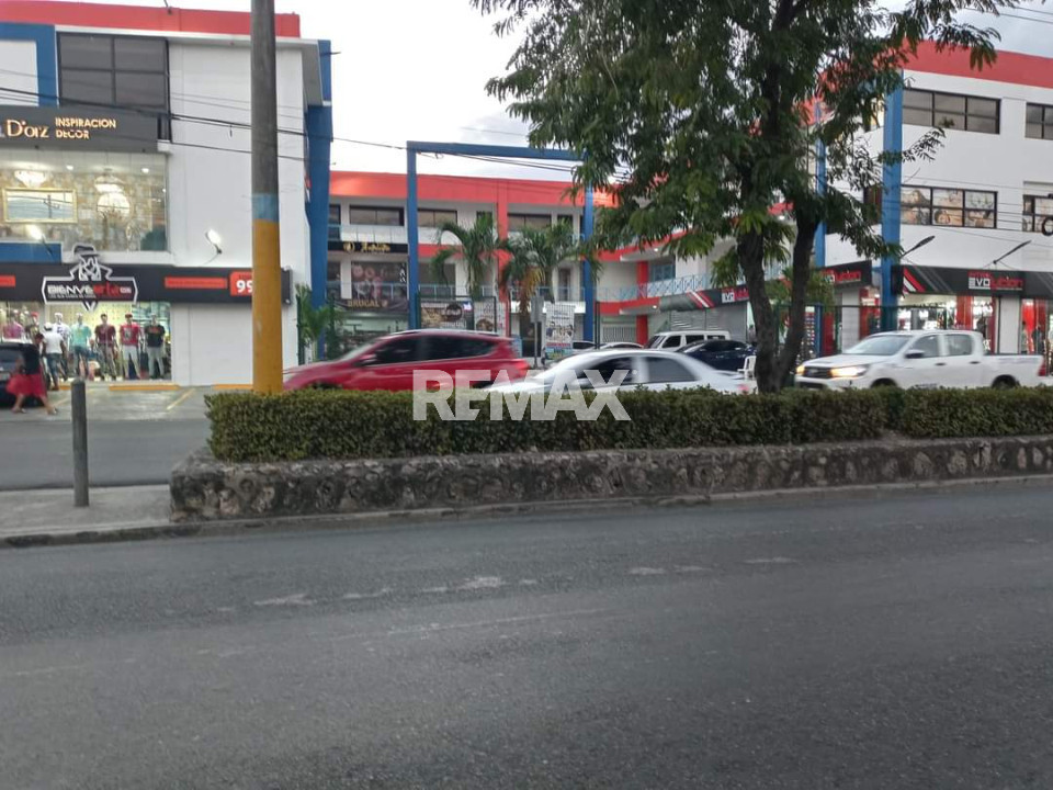 Edificio en SANTO DOMINGO ESTE, VILLA CARMEN