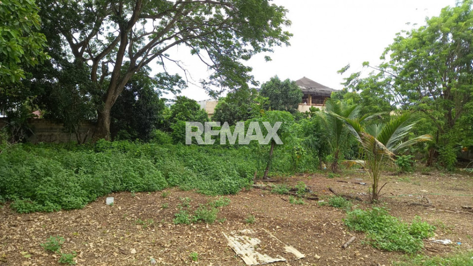 Terreno en SANTO DOMINGO ESTE, URBANIZACIÓN LUCERNA