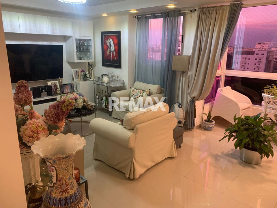 Apartamento en SANTO DOMINGO DE GUZMÁN, MIRADOR SUR