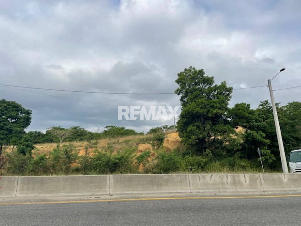 Terreno en EL PEDREGAL, SANTO DOMINGO DE GUZMÁN