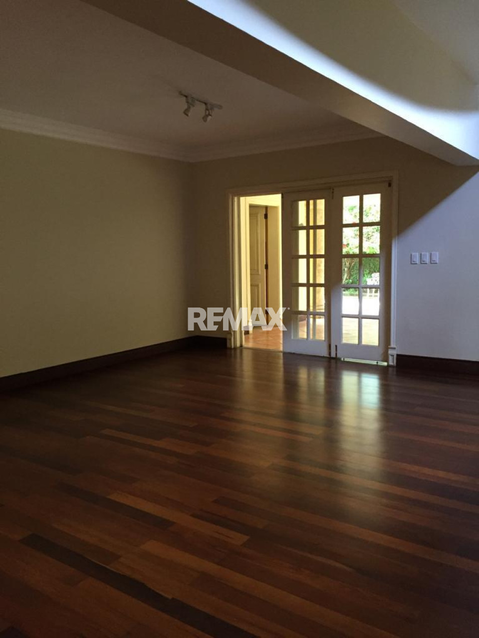 House en SANTO DOMINGO DE GUZMÁN, LOS CACICAZGOS