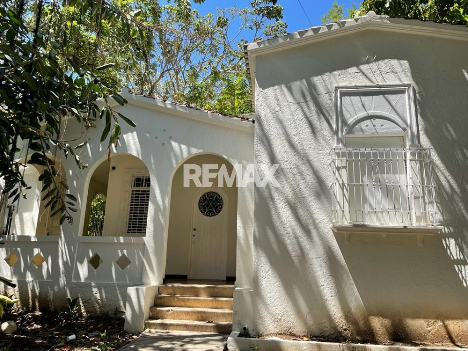 Casa / Solar en SANTO DOMINGO DE GUZMÁN, GAZCUE