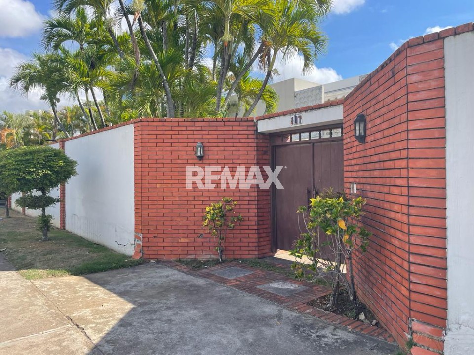 Casa en SANTO DOMINGO DE GUZMÁN, LA JULIA