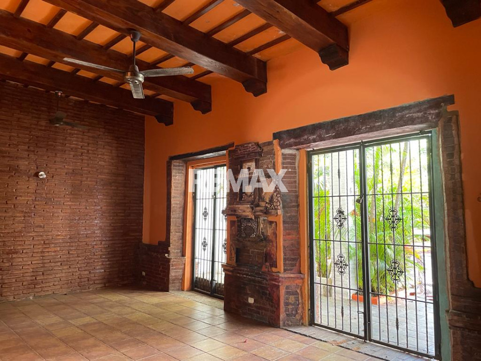 Casa en SANTO DOMINGO DE GUZMÁN, ZONA COLONIAL