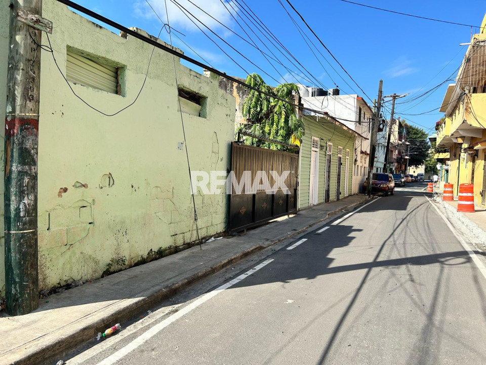 Casa / Solar en SANTO DOMINGO DE GUZMÁN, ZONA COLONIAL