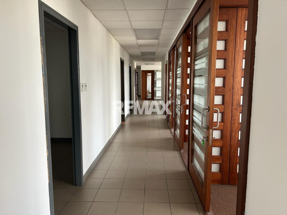 Office Space en SANTO DOMINGO DE GUZMÁN, LA JULIA